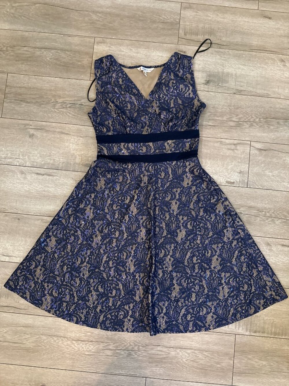 Studio - Dress size S- metallic thread - New - no tag